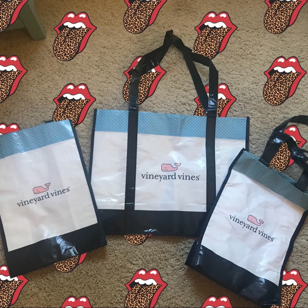 Vineyard Vines tote bags